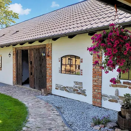 アパート 3 Bedroom Cozy In Huta Gorna