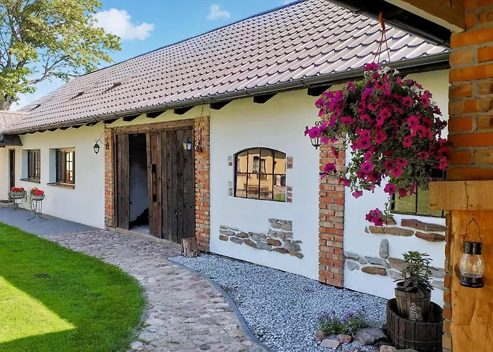 公寓 3 Bedroom Cozy In Huta Gorna